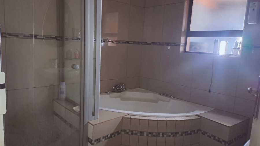 3 Bedroom Property for Sale in Ikageng North West
